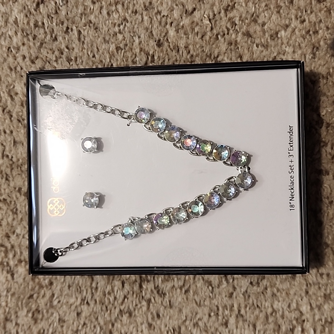 Necklace And Earring Set 11$